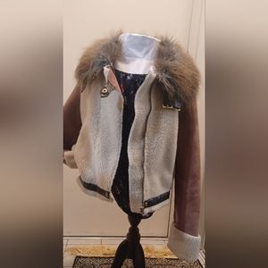 Forever 21 NWT Jacket Faux fur collar- soft cuddly, warm bomber style
